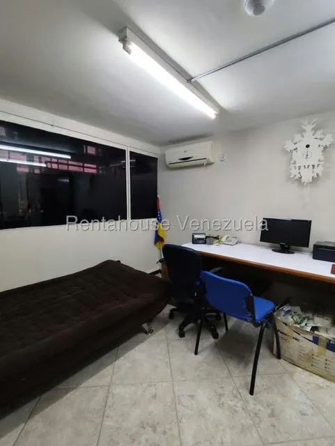 Local Comercial en Venta en Parroquia Catedral, Distrito Metropolitano - 16
