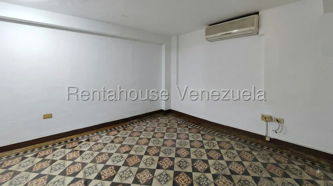 Local Comercial en Venta en Parroquia Catedral, Distrito Metropolitano - 31