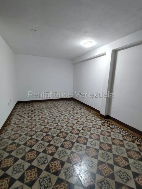 Local Comercial en Venta en Parroquia Catedral, Distrito Metropolitano - 32