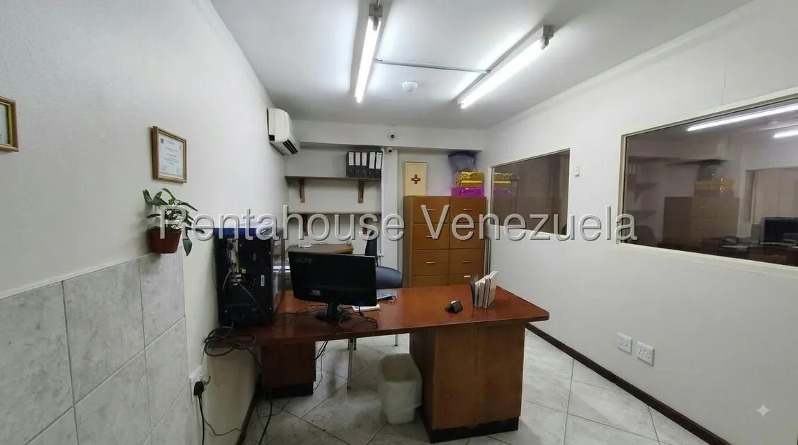 Local Comercial en Venta en Parroquia Catedral, Distrito Metropolitano - 60