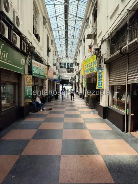 Local Comercial en Venta en Parroquia Catedral, Distrito Metropolitano - 71