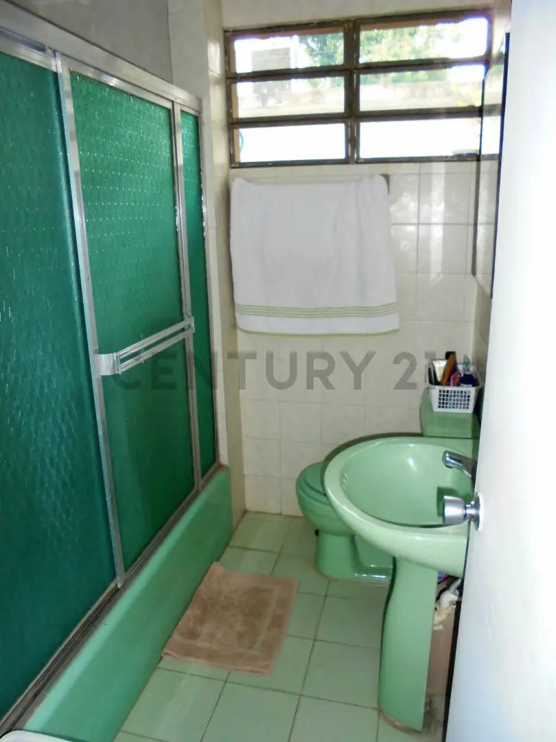 En venta amplia casa en Urb. El Prado - Maracaibo - 12