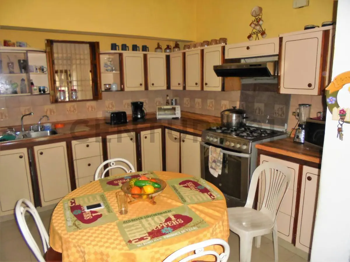 En venta amplia casa en Urb. El Prado - Maracaibo - 8