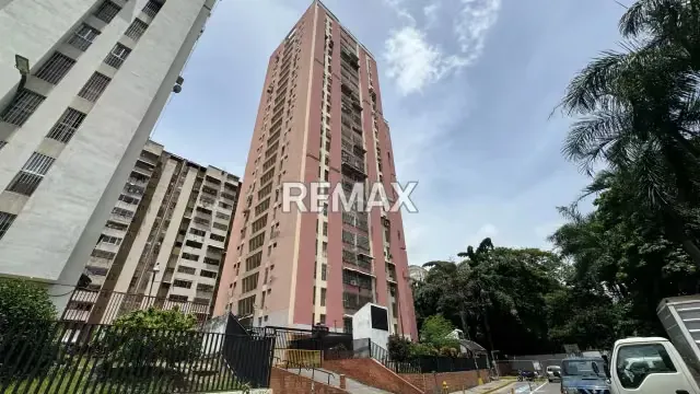 EN VENTA APARTAMENTO UBICADO EN EL PARAISO