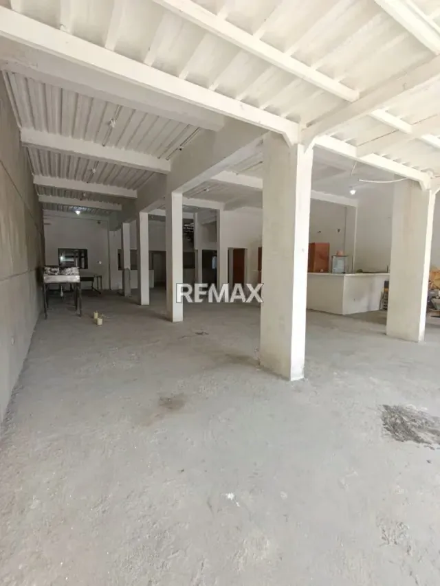 Se alquila exclusivo local comercial con terraza en Urb. La Goajira - Acarigua - 3