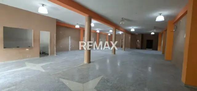 Local Centro Comercial el Clavel - 2