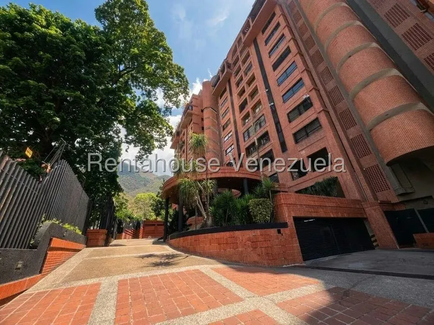 Apartamento (1 Nivel) en Alquiler en Los Dos Caminos, Distrito Metropolitano