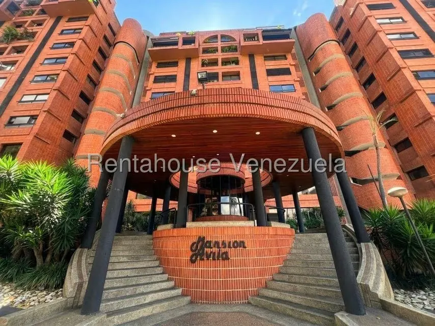 Apartamento (1 Nivel) en Alquiler en Los Dos Caminos, Distrito Metropolitano - 2