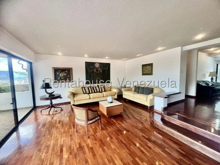 Apartamento (1 Nivel) en Alquiler en Los Dos Caminos, Distrito Metropolitano - 11