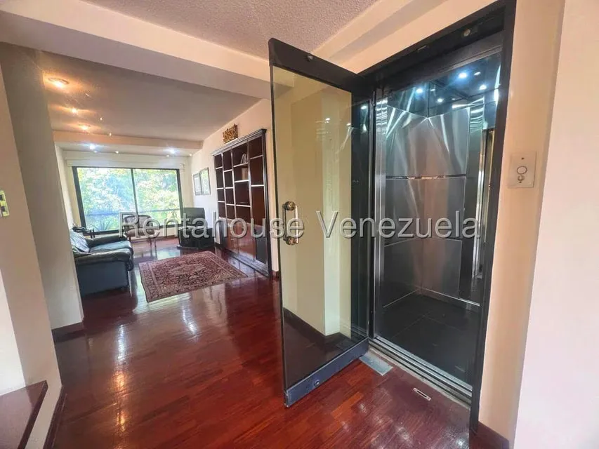 Apartamento (1 Nivel) en Alquiler en Los Dos Caminos, Distrito Metropolitano - 17