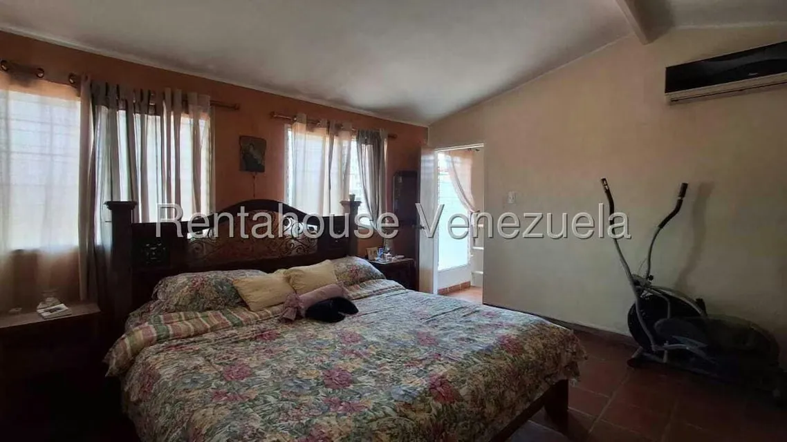 Casa (1 Nivel) en Venta en Prados del Golf, Lara - 24