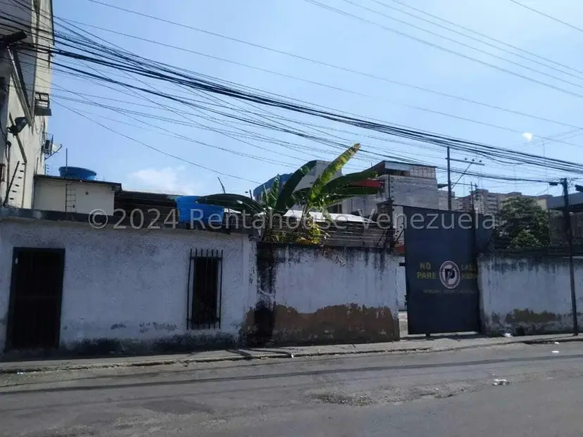 Terreno (Comercial) en Venta en Zona Centro, Aragua