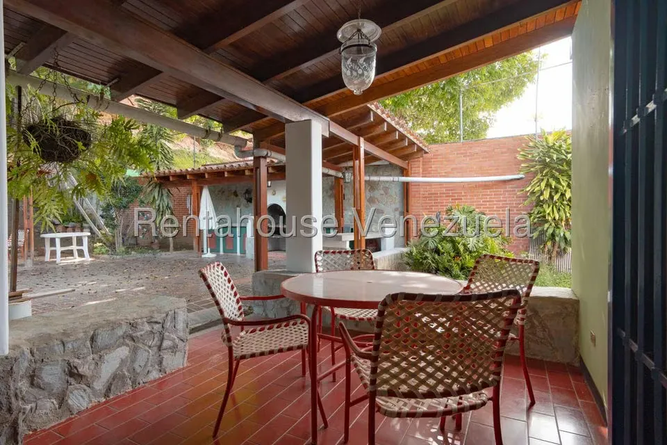 Casa (Multipes Niveles) en Venta en Prados del Este, Distrito Metropolitano - 12