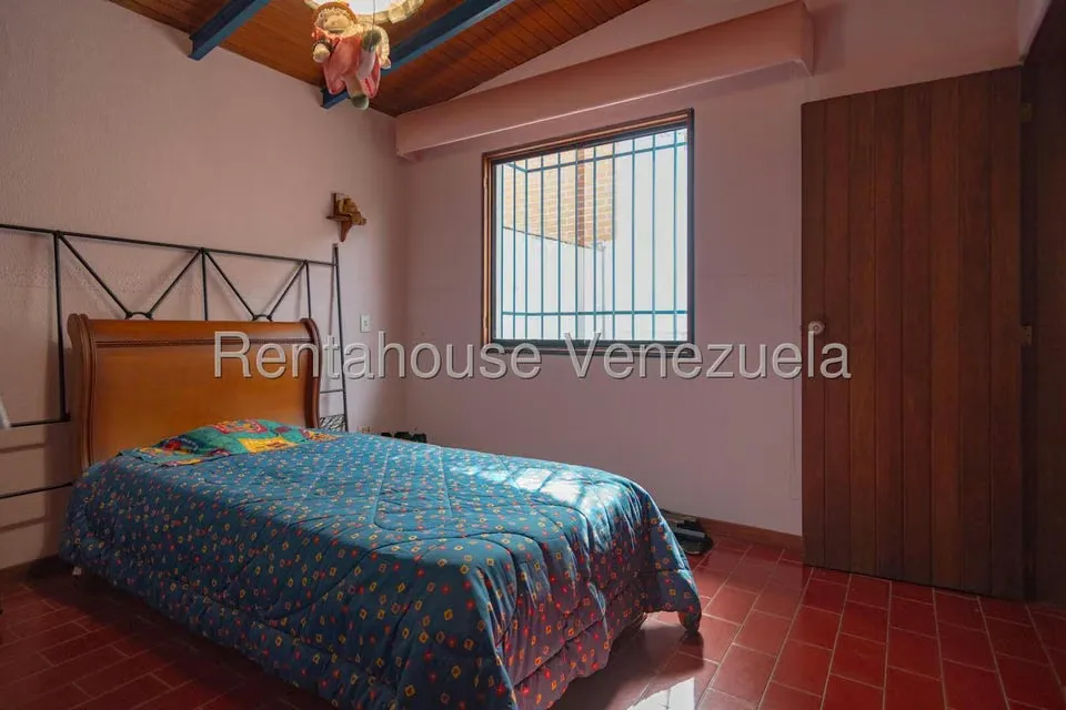 Casa (Multipes Niveles) en Venta en Prados del Este, Distrito Metropolitano - 17