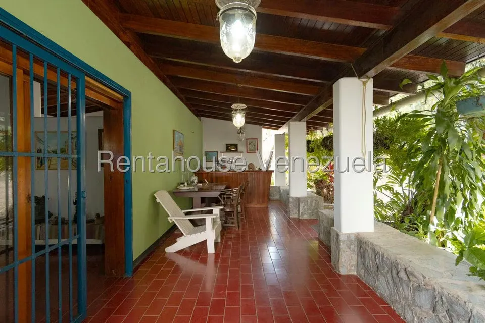 Casa (Multipes Niveles) en Venta en Prados del Este, Distrito Metropolitano - 25