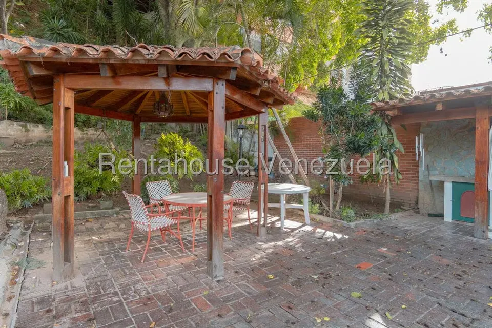 Casa (Multipes Niveles) en Venta en Prados del Este, Distrito Metropolitano - 29