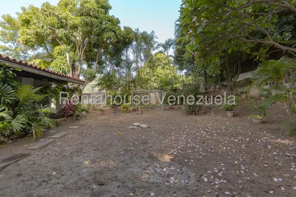 Casa (Multipes Niveles) en Venta en Prados del Este, Distrito Metropolitano - 30