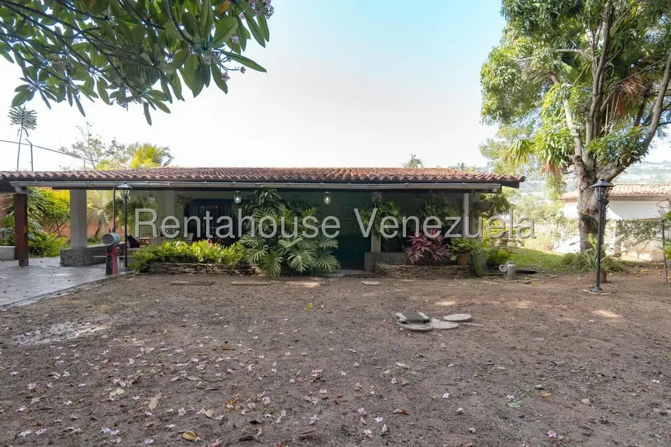 Casa (Multipes Niveles) en Venta en Prados del Este, Distrito Metropolitano - 32