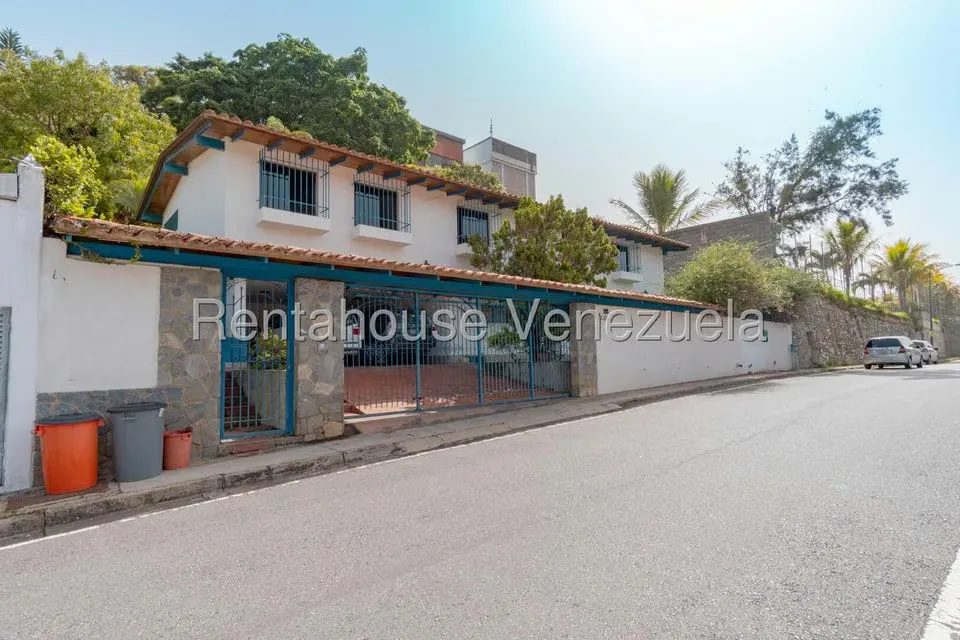 Casa (Multipes Niveles) en Venta en Prados del Este, Distrito Metropolitano - 35