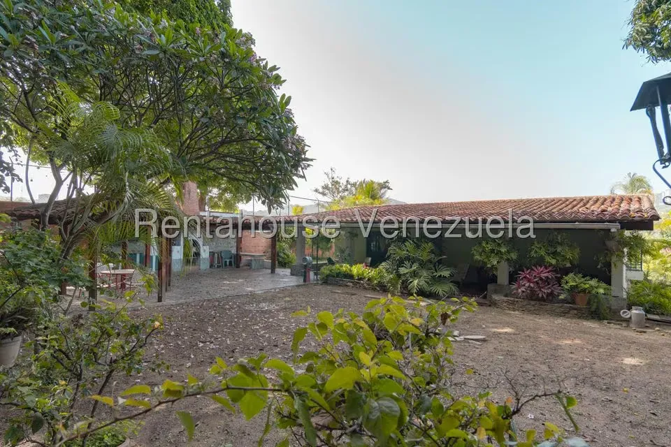 Casa (Multipes Niveles) en Venta en Prados del Este, Distrito Metropolitano - 5