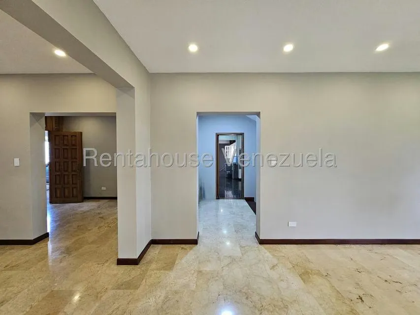 Casa (Multipes Niveles) en Venta en Macaracuay, Distrito Metropolitano - 31