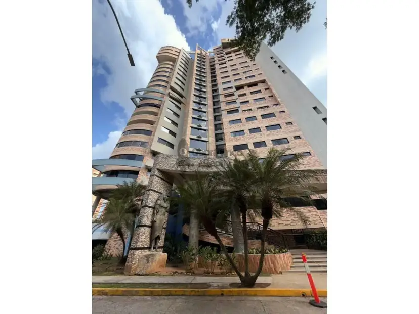 Apto en venta urb. Valle blanco 116 m2 res. Luxor
