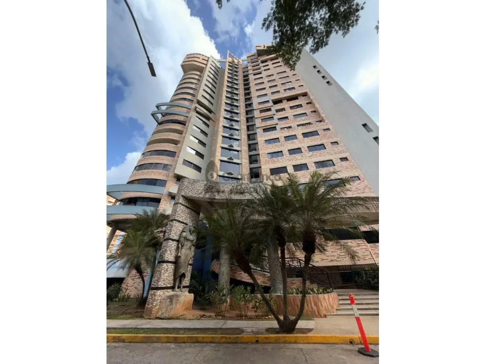 Apto en venta urb. Valle blanco 116 m2 res. Luxor