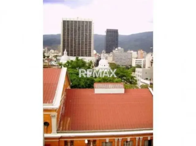 Oficina en Alquiler en el Centro de Caracas 400$ - 4