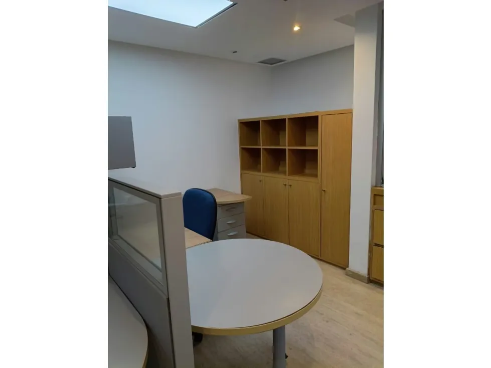 Se alquila oficina 100m2 El Rosal 2392 - 13