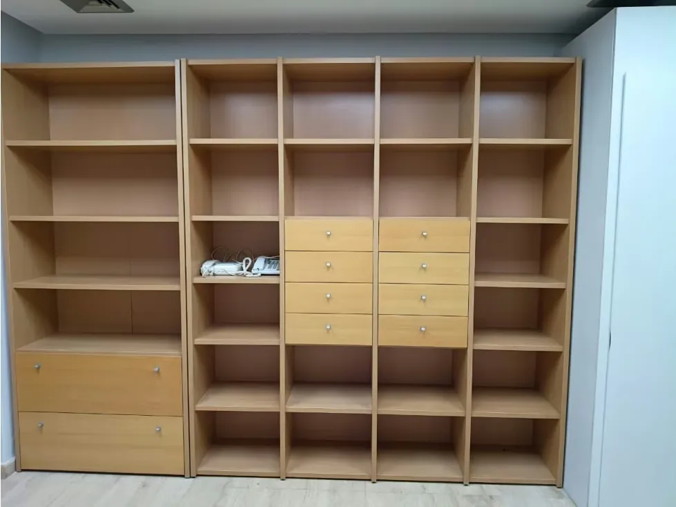 Se alquila oficina 100m2 El Rosal 2392 - 19