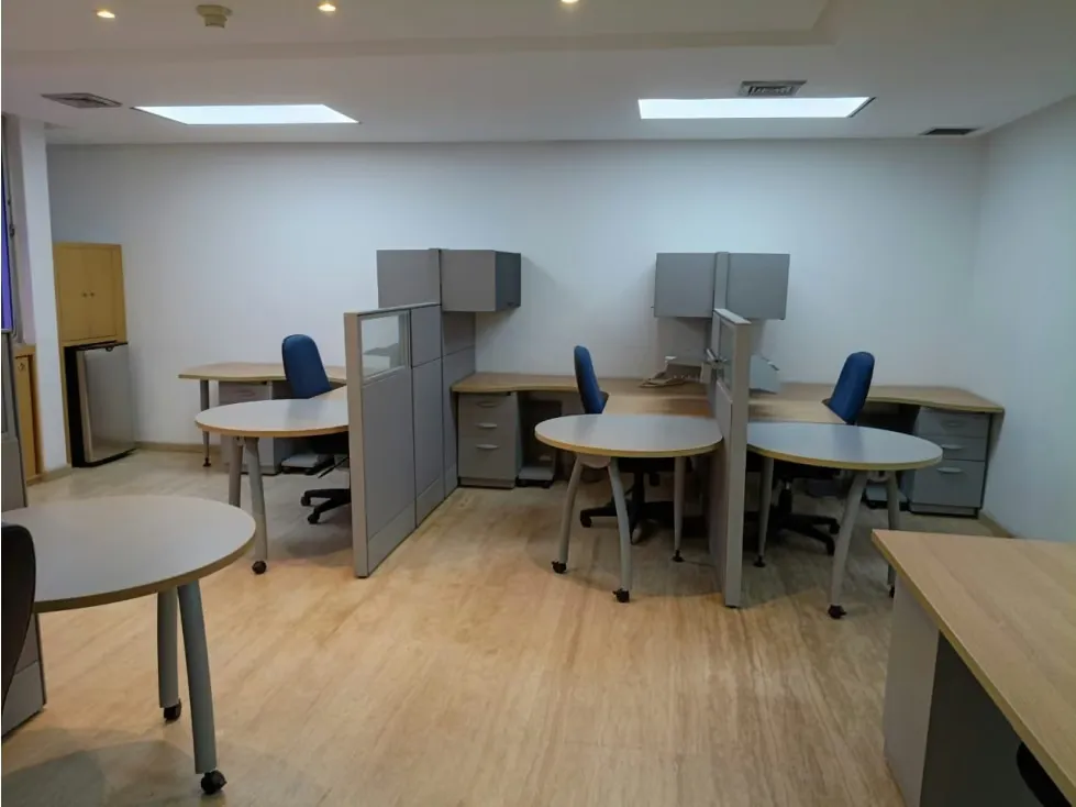 Se alquila oficina 100m2 El Rosal 2392 - 9