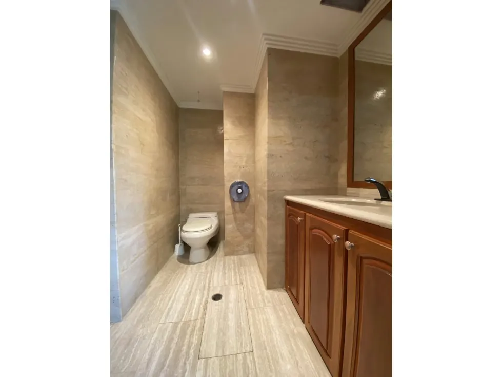 Vendo oficina 660m2 Sabana Grande 4193 - 22