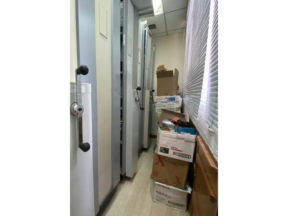 Vendo oficina 660m2 Sabana Grande 4193 - 9