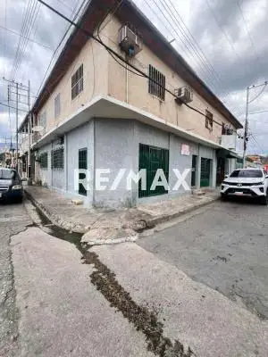 CASA EN VENTA Casa de Dos Niveles mas Local Comercial en Los Olivos Nuevos