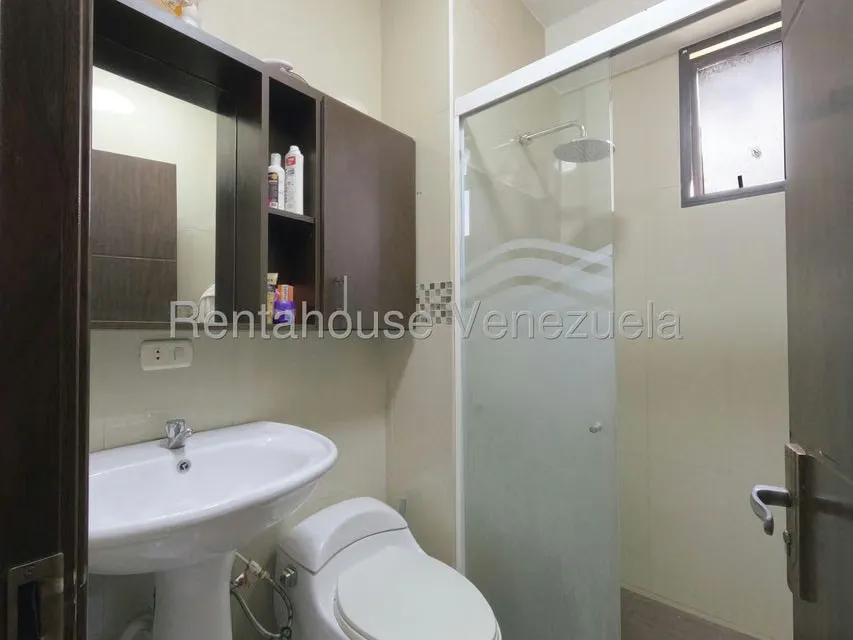 Apartamento (1 Nivel) en Venta en Zona Oeste, Lara - 12