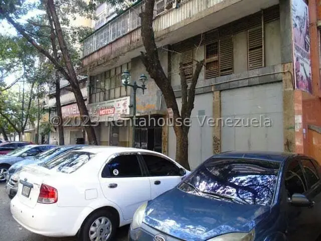 Comercial (Local Comercial) en Venta en Parroquia La Candelaria, Distrito Metropolitano - 11