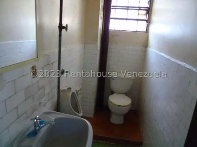 Comercial (Local Comercial) en Venta en Parroquia La Candelaria, Distrito Metropolitano - 10