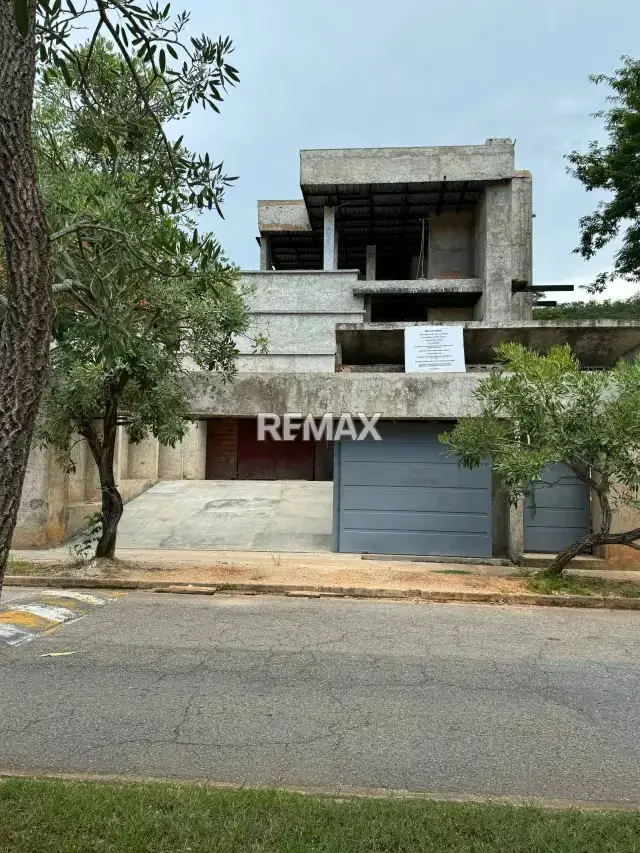 EN VENTA CASA EN LA URB. ALTOS DE GUATAPARO VALENCIA