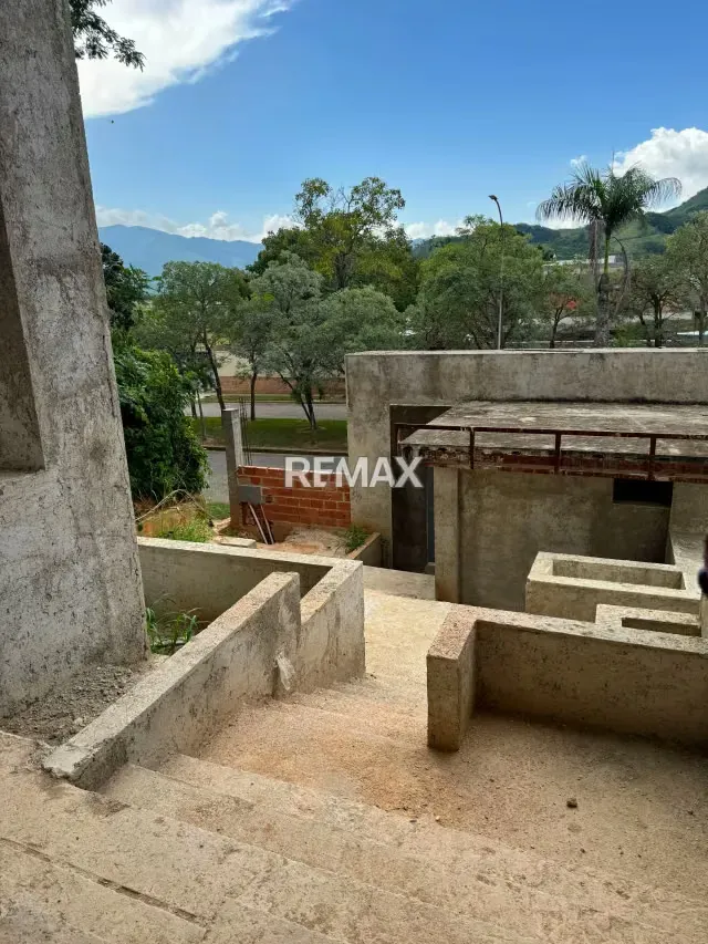 EN VENTA CASA EN LA URB. ALTOS DE GUATAPARO VALENCIA - 8