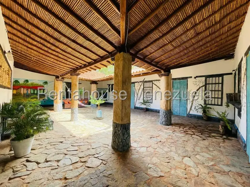Casa (1 Nivel) en Venta en Calle Principal, Aragua - 17