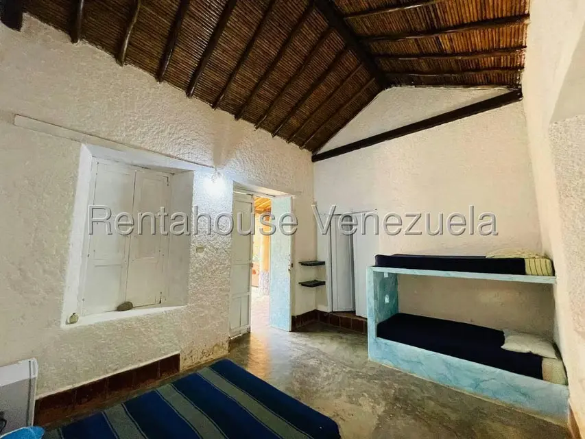 Casa (1 Nivel) en Venta en Calle Principal, Aragua - 21
