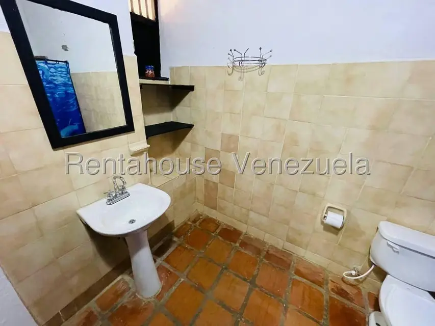 Casa (1 Nivel) en Venta en Calle Principal, Aragua - 22