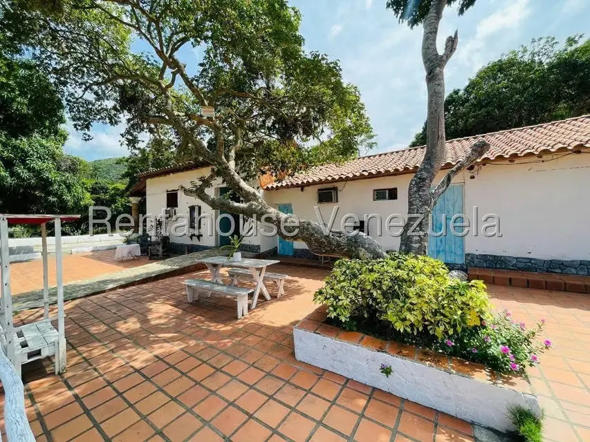 Casa (1 Nivel) en Venta en Calle Principal, Aragua - 39