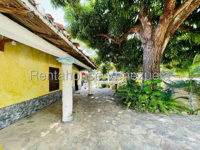 Casa (1 Nivel) en Venta en Calle Principal, Aragua - 42