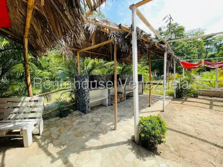 Casa (1 Nivel) en Venta en Calle Principal, Aragua - 47