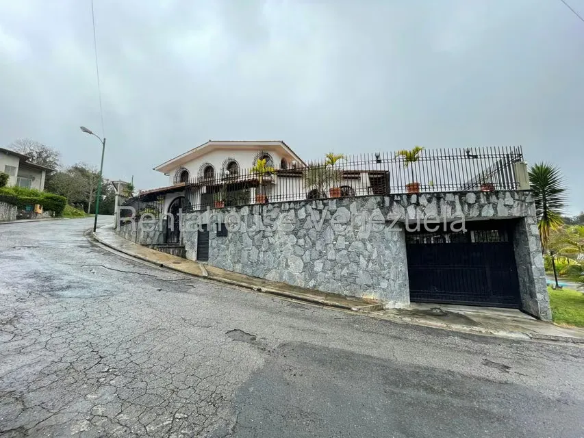 Casa (Duplex) en Venta en Los Castores, Miranda - 3