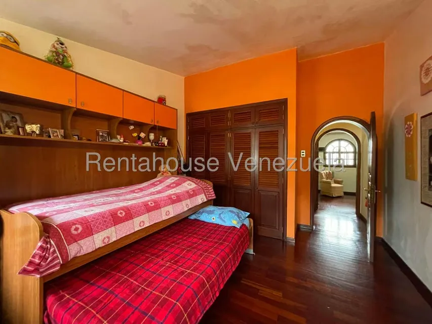 Casa (Duplex) en Venta en Los Castores, Miranda - 24