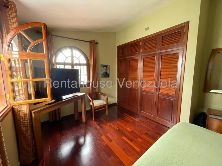 Casa (Duplex) en Venta en Los Castores, Miranda - 26