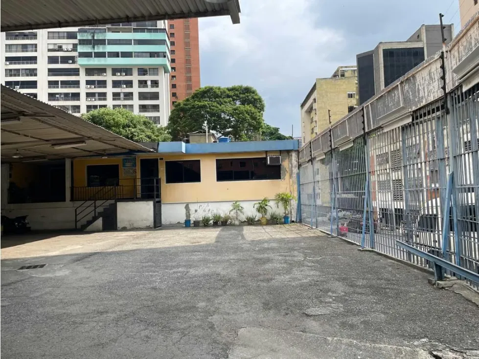 Vendo local comercial/residencial 330m2 Sabana Grande 4524 - 6