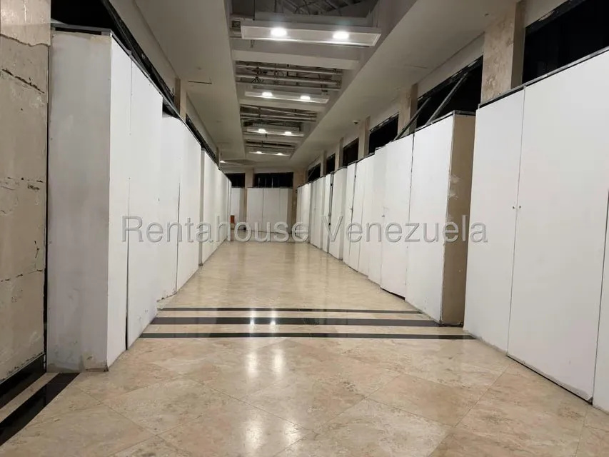 Local Comercial en Alquiler en Cerro Verde, Distrito Metropolitano - 7
